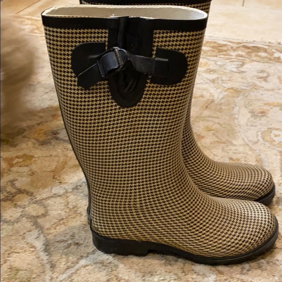 Rain boots - Picture 2 of 3